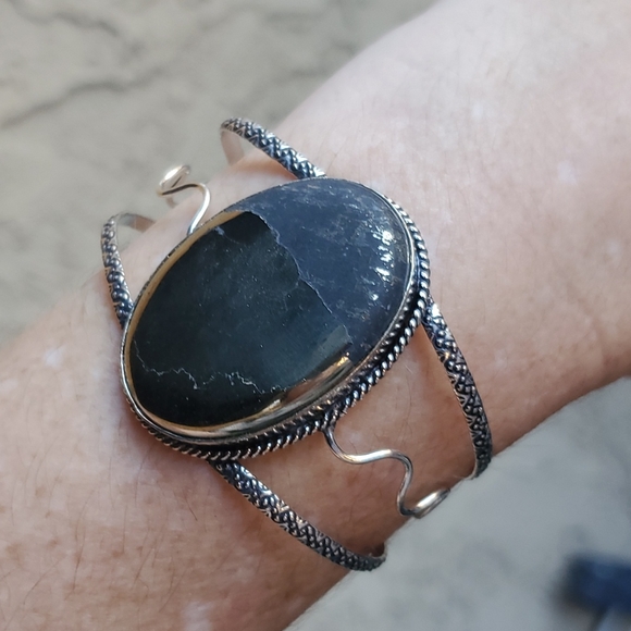 New Pyrite Silver Cuff Bracelet. - Picture 7 of 7